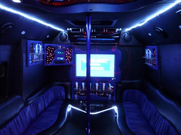 Party Bus Rentals Land Yacht Limos