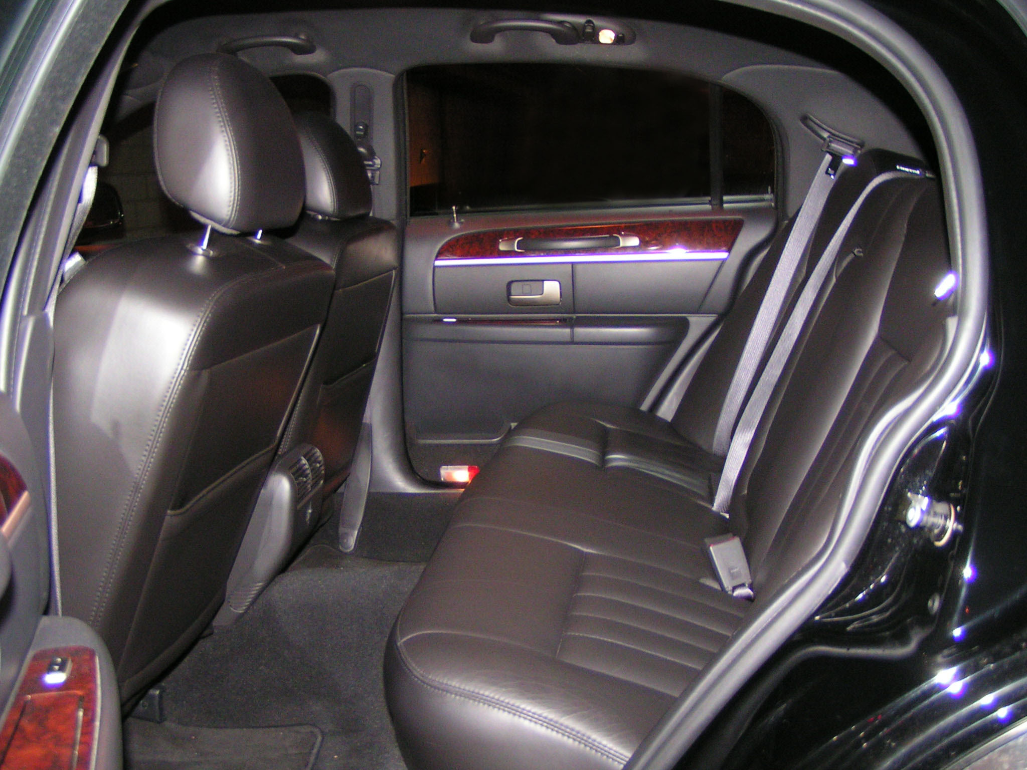 Lincoln Town Car Rentals - Land Yacht Limos