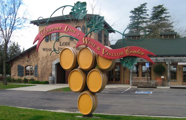 wine-tour-Lodi-visitors-center